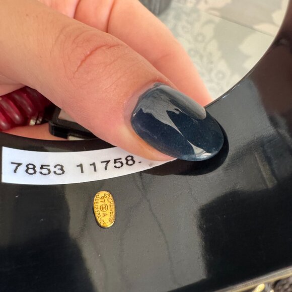 Black and Gold Chanel Cuff - One Size - Picture 9 of 9